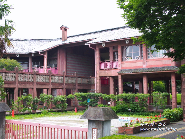 笠原小学校　正面入口（埼玉県宮代町）