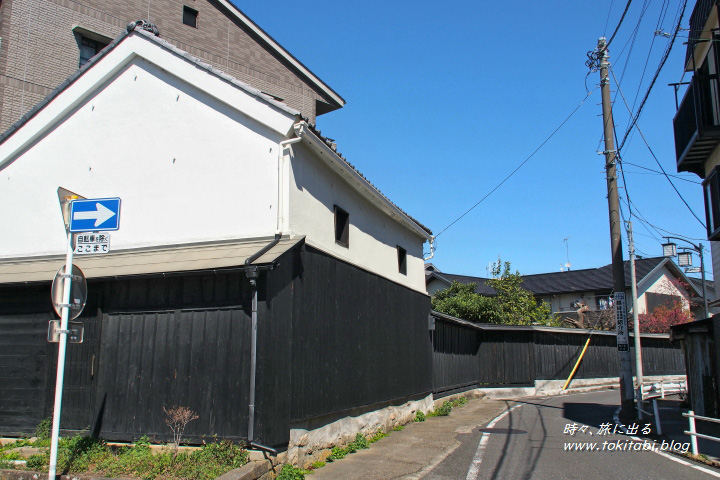 旧越ヶ谷宿　有瀧家の黒塀（埼玉県越谷市）