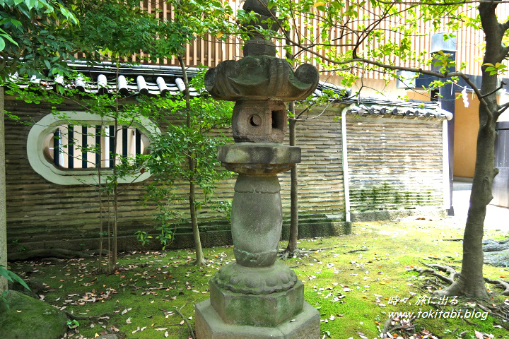 東京都港区 赤坂氷川神社 石灯籠
