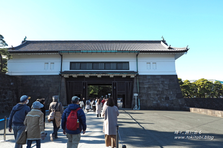 秋の皇居乾門特別通り抜け（東京都千代田区）