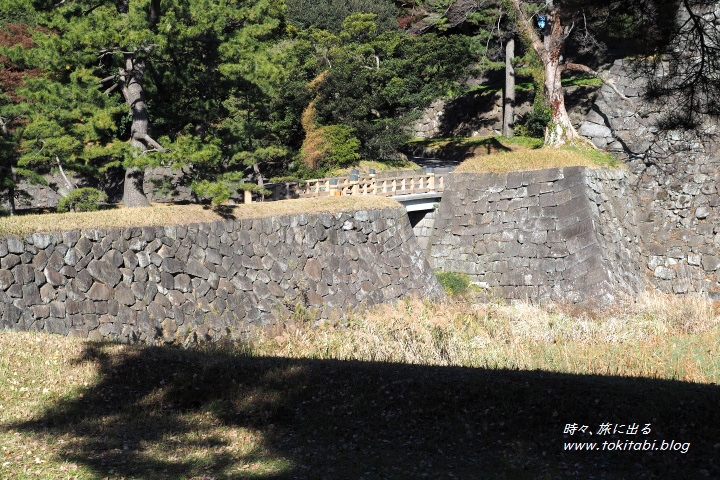 秋の皇居乾門特別通り抜け（東京都千代田区）