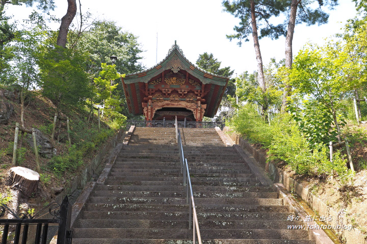 狭山不動尊 徳川家台徳院御成門（埼玉県所沢市）