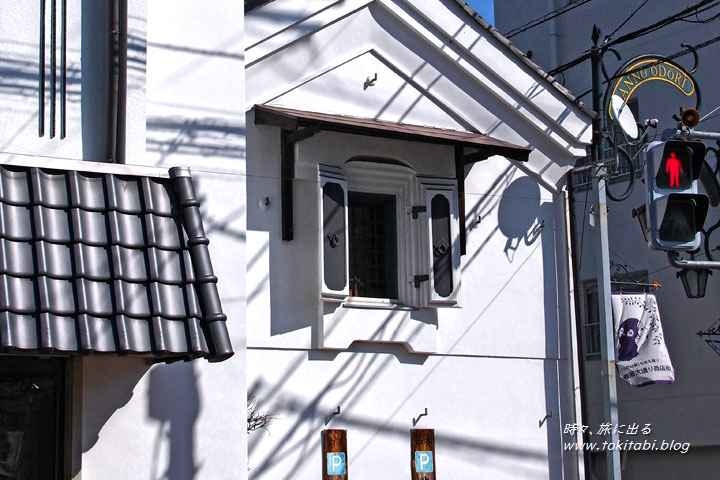 蔵造りの古い建物（埼玉県飯能市）